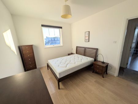 2 bedroom apartment to rent - Photo 3