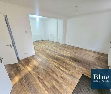 Berkeley Waye, Hounslow, TW5 - Photo 4