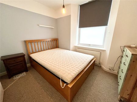 1 Bedroom - Photo 5