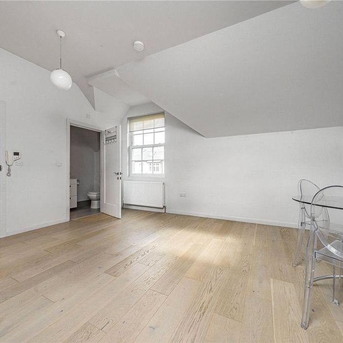 Studio to rent - Photo 1