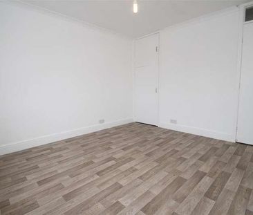 Datchworth Turn, Leverstock Green, Hemel Hempstead, HP2 - Photo 2