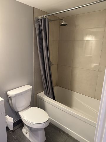 689 Churchill Avenue North - 204 - Photo 2