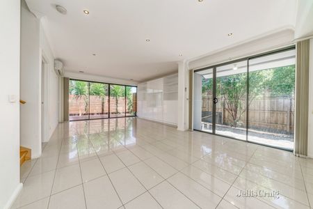 7/24 Adrienne Crescent, Mount Waverley - Photo 4