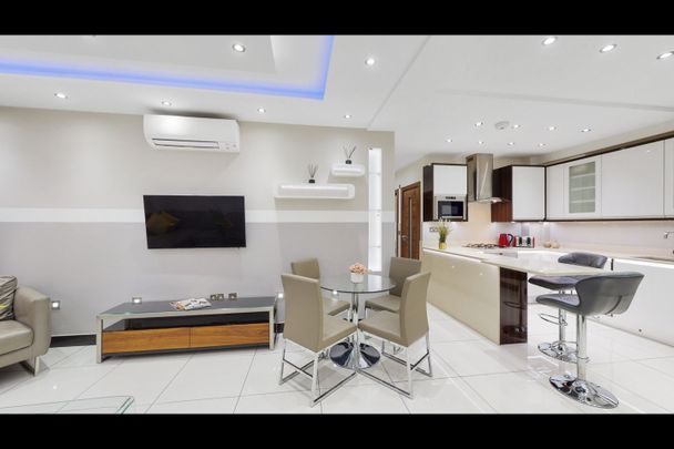 3 Bed Flat, Cumberland Court, W1H - Photo 1