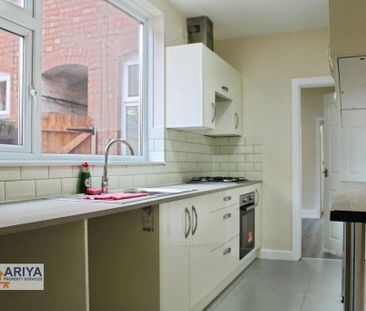 3 bedroom terraced house to rent - Photo 6