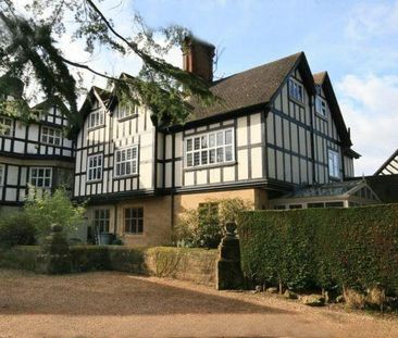 4 bedroom semi-detached house to rent - Photo 1