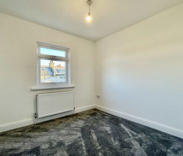 3 bed House Lassell Street, SE10 - Photo 5