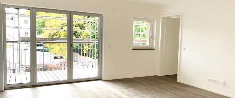 FÜ: Erstbezug! Attraktiv & repräsentativ, 2-Zi-Whg (2.OG) mit EBK, Balkon, Aufzug + TG-Stellplatz - Foto 1