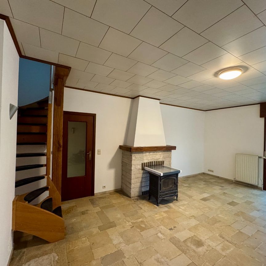 Landelijke woning met paardenstalling - Photo 1