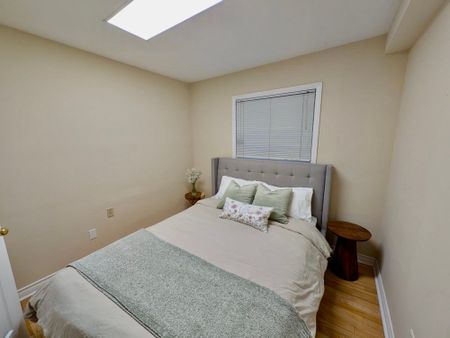 For Lease - 515 Louis Drive, Mississauga, Ontario - Photo 4