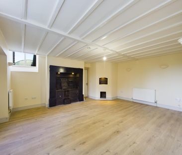 2 bedroom cottage to rent - Photo 2