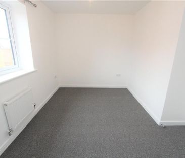 2 bedroom semi-detached house to rent - Photo 5
