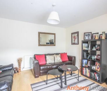 Calton Avenue, Hertford - Photo 1