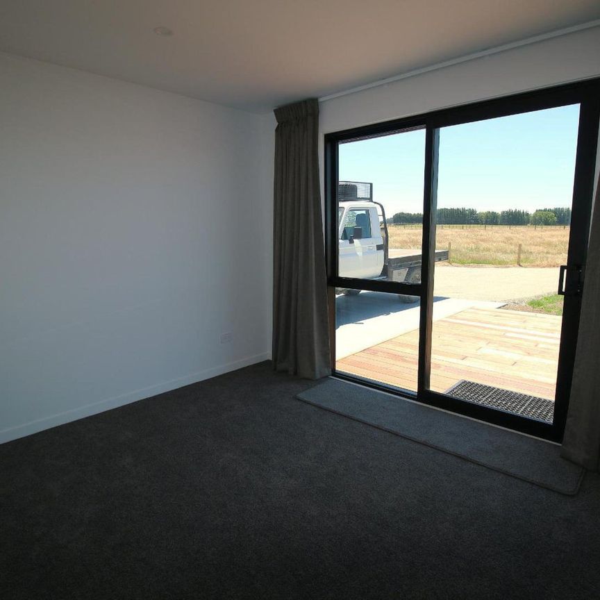 Rural and tranquil, what more could you want! - Photo 1