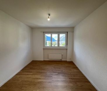 Bel appartement entièrement rénové de 4.5 pièces au 4ème étage - Photo 3