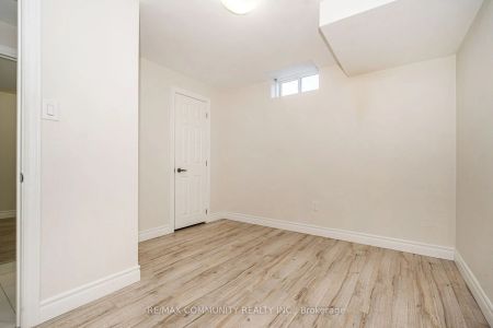 Property For Lease | E9254507 - Photo 5