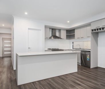 Spacious Family Home - Photo 6