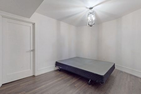 For Lease - 72 Lensmith Drive, Aurora, Ontario - Photo 2