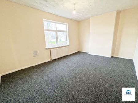 3 Bedroom Flat - Photo 3