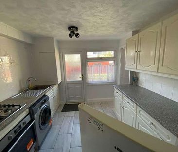 Wivenhoe Road, Barking, IG11 - Photo 5