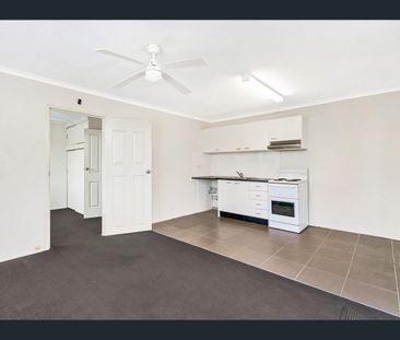 4/13 Central Street, Labrador, Qld 4215 - Photo 1