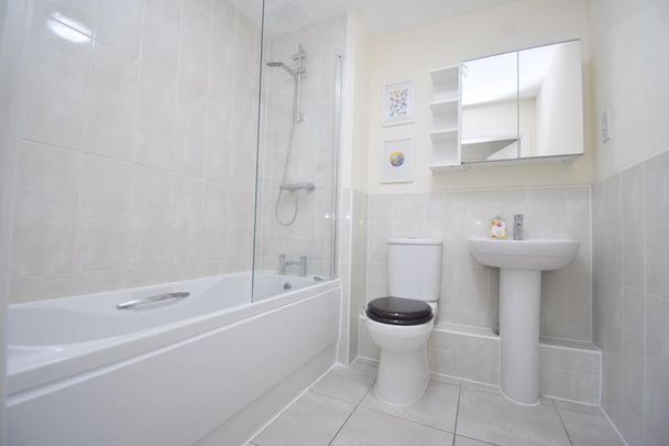 2 bedroom apartment to rent - Photo 1