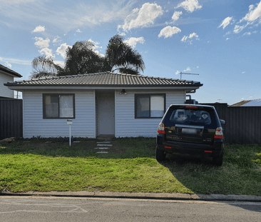 Modern 2 bedroom house ~600m to Train station - Photo 5