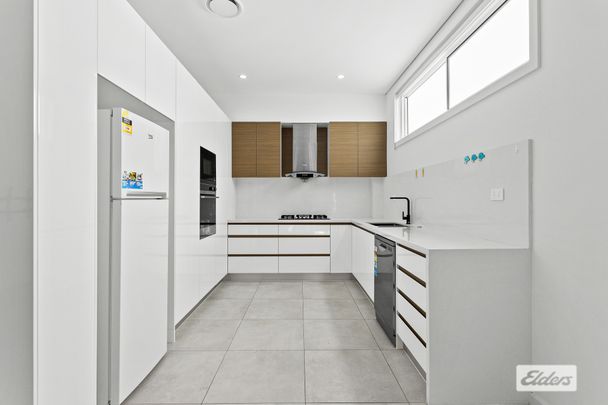 3/45 Easton Avenue - Photo 1