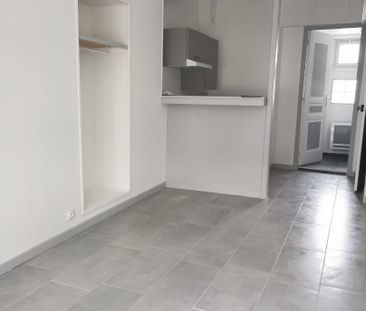 Location Appartement 1 pièce 19m² EPERNON 28230 - Photo 2