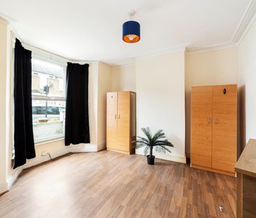 🌺 Large Victorian Terraced Property in Tottenham, N17 🌺 Room 1 - Photo 3