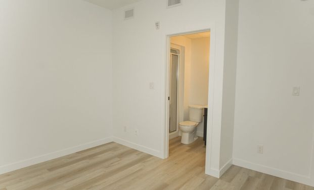 Manchester: Gold Accents – Penthouse Suite – 710 Westminster, Winnipeg, MB - Photo 1