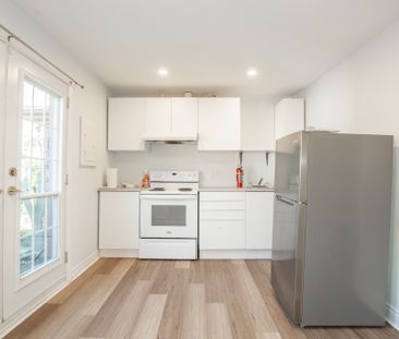 204 Sanford Ave S, Hamilton - All Inclusive 2 Bedroom Apartment - Photo 5