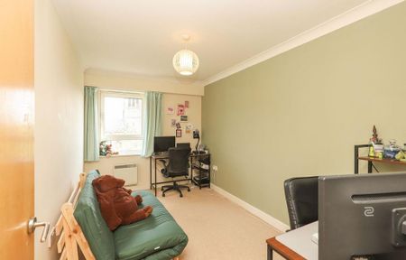 2 bedroom apartment to rent - Photo 2