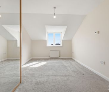 2 bed Apartment To Let - Photo 2