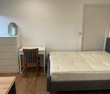 1 bedroom semi-detached house to rent - Photo 2