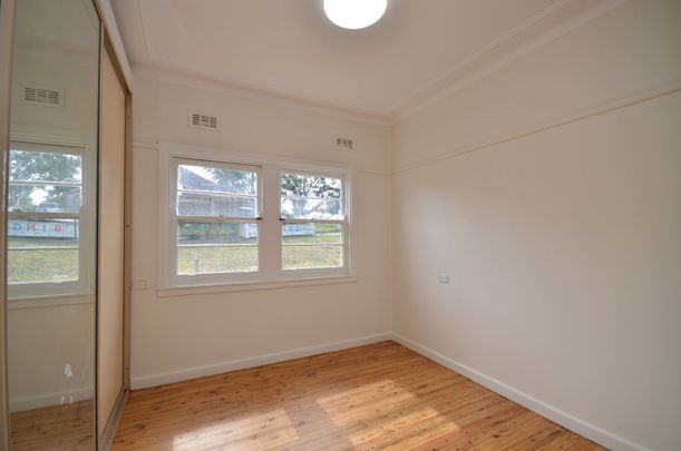 Renovated 3 Bedroom House&excl;&excl; - Photo 1