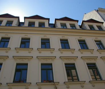 Plagwitz, ruhig gelegene 2-Zimmerwohnung im Dachgeschoss mit Balkon! - Photo 3