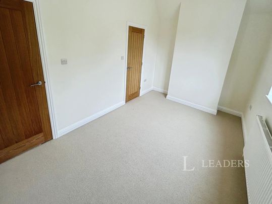 5 bedroom detached house to rent - Photo 1