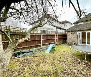 2 bedroom semi-detached bungalow to rent - Photo 3