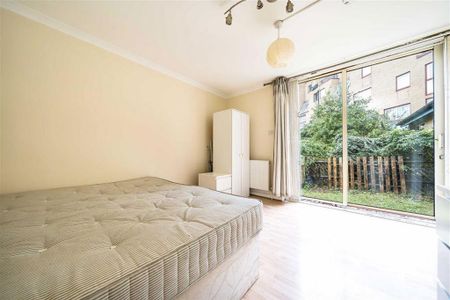 4 bedroom flat to rent - Photo 4