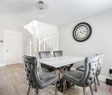 4 bedroom semi-detached house to rent - Photo 4
