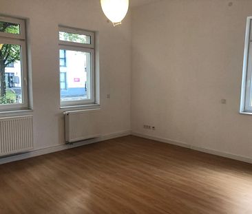 Ideal auch für WGs: Schöne und helle 5 Zimmer-Wohnung mit Balkon in idealer Lage zum Marburger Bahnhof, Neue Kasseler Str. 23, Marburg - Foto 2