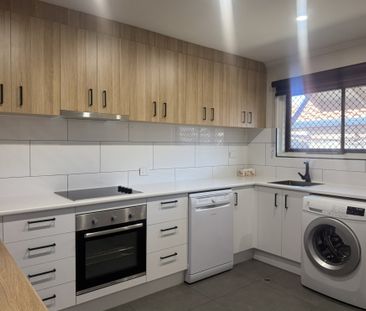 Low-Maintenance Living in the Heart of West Lakes - Photo 3