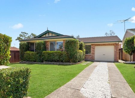 4 Arnold Avenue, Green Valley, NSW 2168 - Photo 3