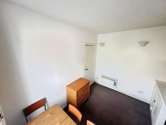 2 bedroom semi-detached house to rent - Photo 1