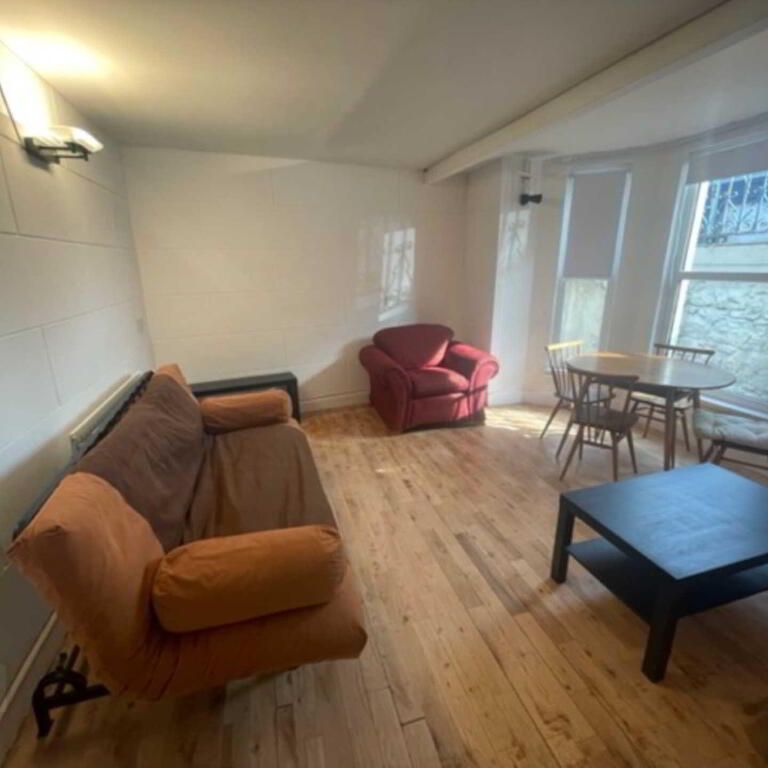 Basement Flat, Church Street, Portadown, Craigavon, BT62 3EU - Photo 1