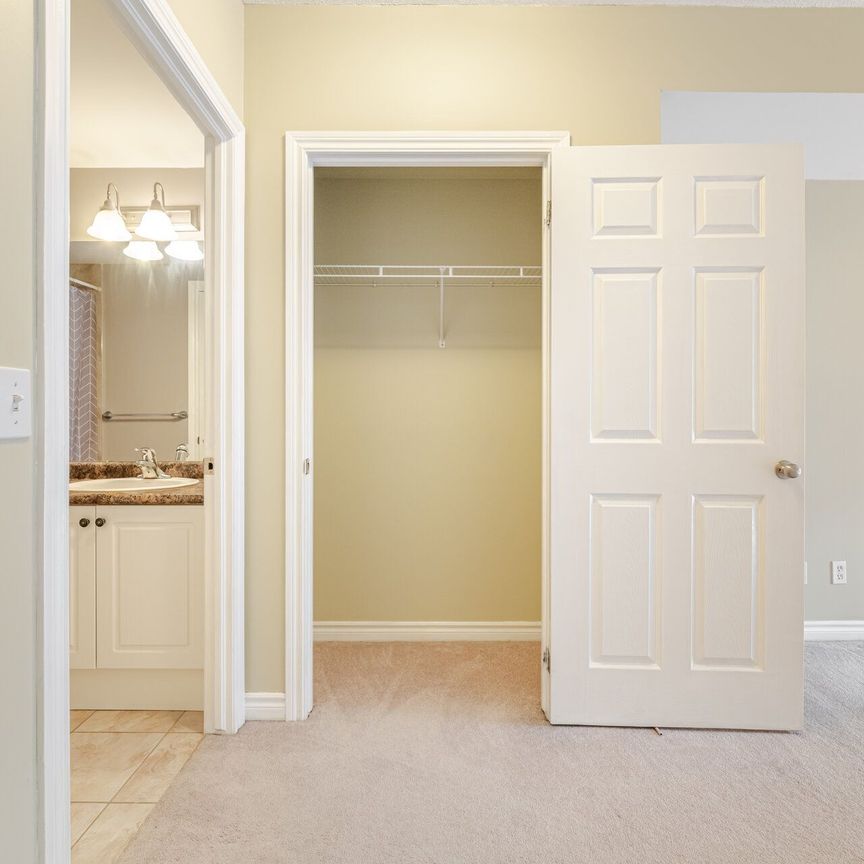 For Lease - 47 Caroline Street Unit# 307, Hamilton, Ontario - Photo 1