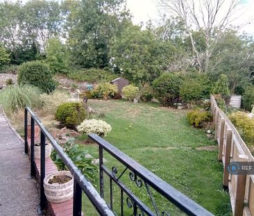 3 bedroom semi-detached house to rent - Photo 2