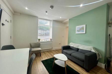 New Road, SALTASH - Photo 4