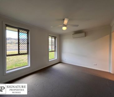 MODERN COMFORT IN SOUTH LOCATION - Photo 5